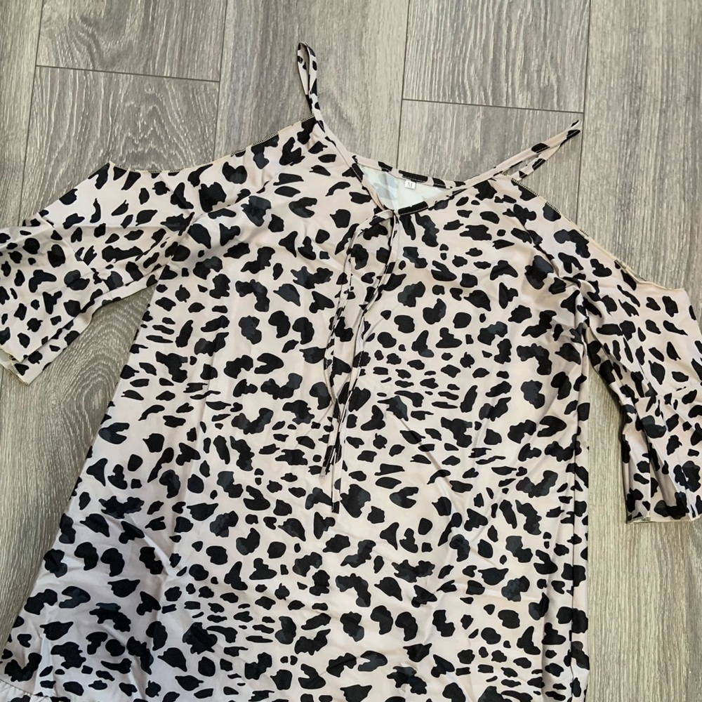 NWOT Cold Shoulder Leopard Printed Dress 🆕